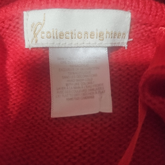 Collection Eighteen Red Poncho and Hat Set - Picture 2 of 7